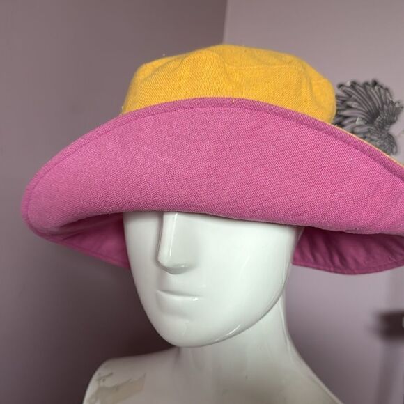 Wallaroo reversible resort wear hat - Picture 7 of 10